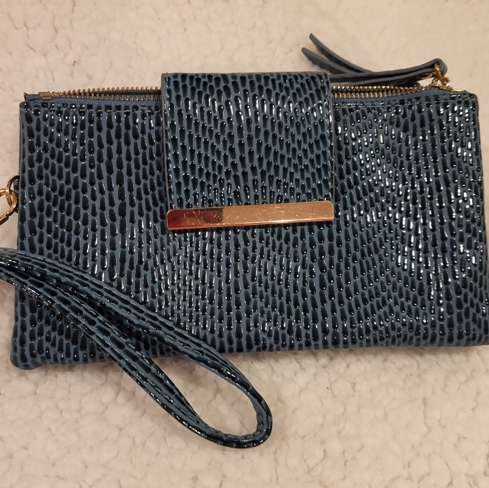 Olivia Miller wristlet snake skin fuax  blue.